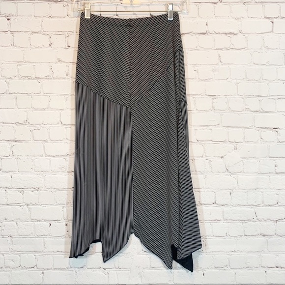 Deux Mille gray black striped skirt uneven hem line - Picture 4 of 7